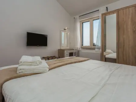 Villa Laura An : maison 4 chambres avec piscine infinity à Poreč : photo 22