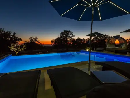 Villa Laura An : maison 4 chambres avec piscine infinity à Poreč : photo 27