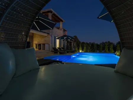 Villa Laura An : maison 4 chambres avec piscine infinity à Poreč : photo 28