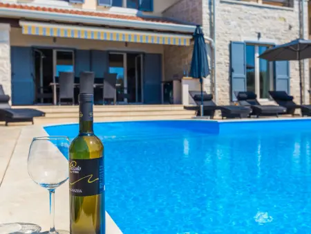 Villa Laura An : maison 4 chambres avec piscine infinity à Poreč : photo 32