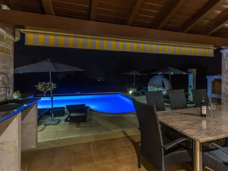 Villa Laura An : maison 4 chambres avec piscine infinity à Poreč : photo 54