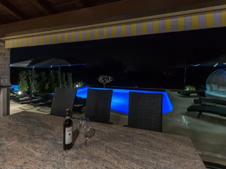 Villa Laura An : maison 4 chambres avec piscine infinity à Poreč : photo 58