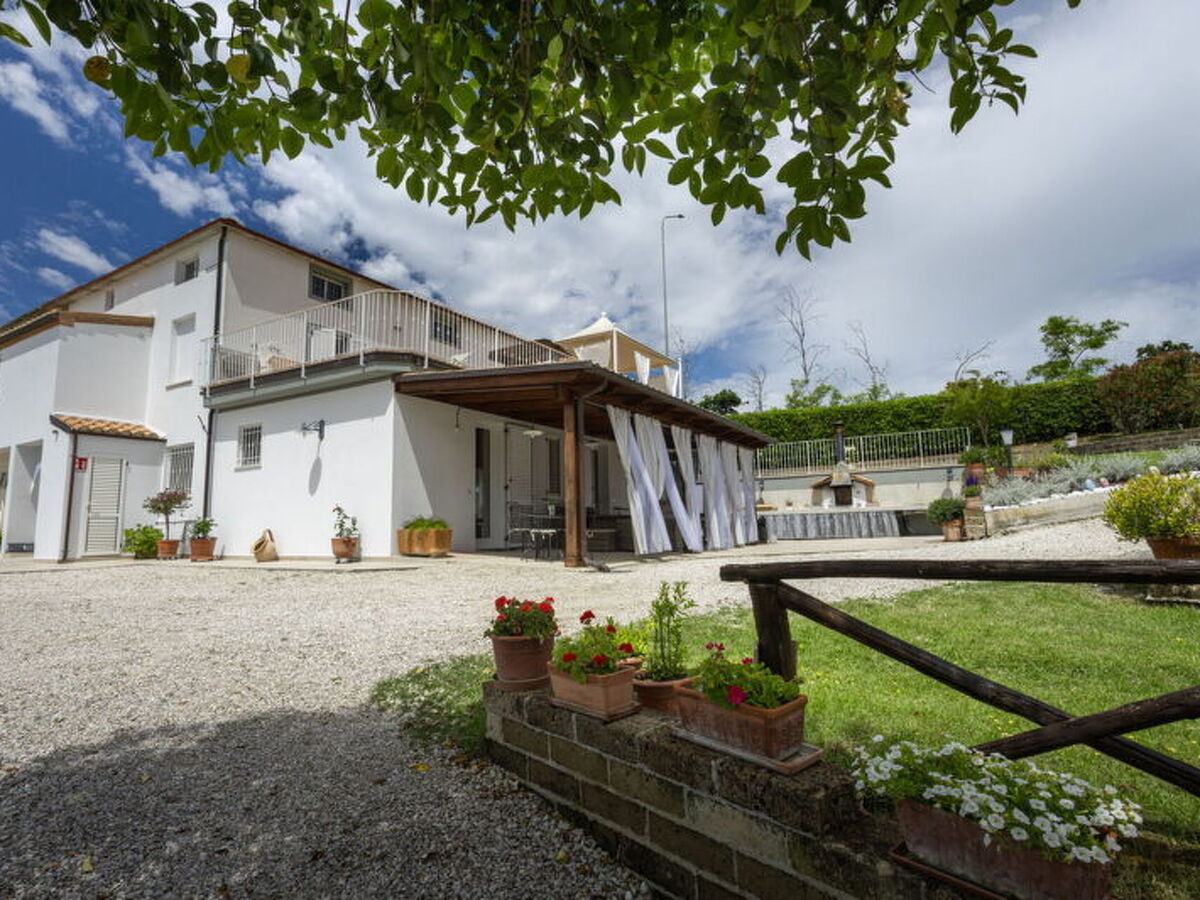 La Casa di Campagna – Maison 4 chambres piscine Carassai - Photo 11