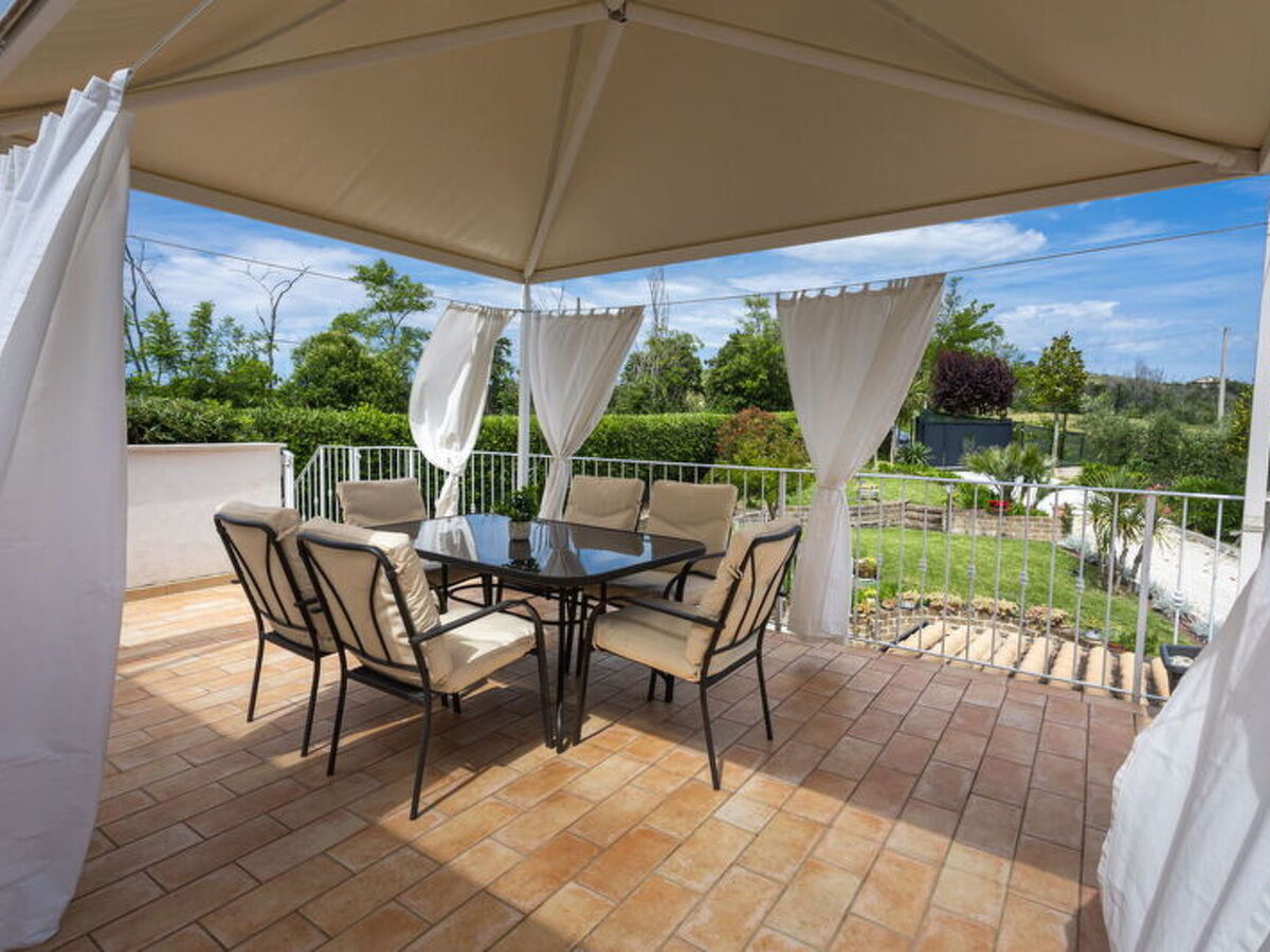 La Casa di Campagna – Maison 4 chambres piscine Carassai - Photo 19