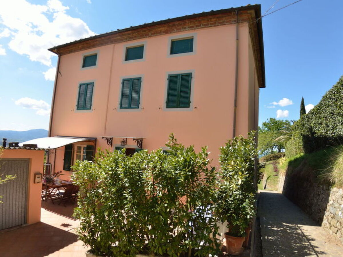Alla Collina Del Sole – Maison Ciciana, piscine & jardin - Photo 15