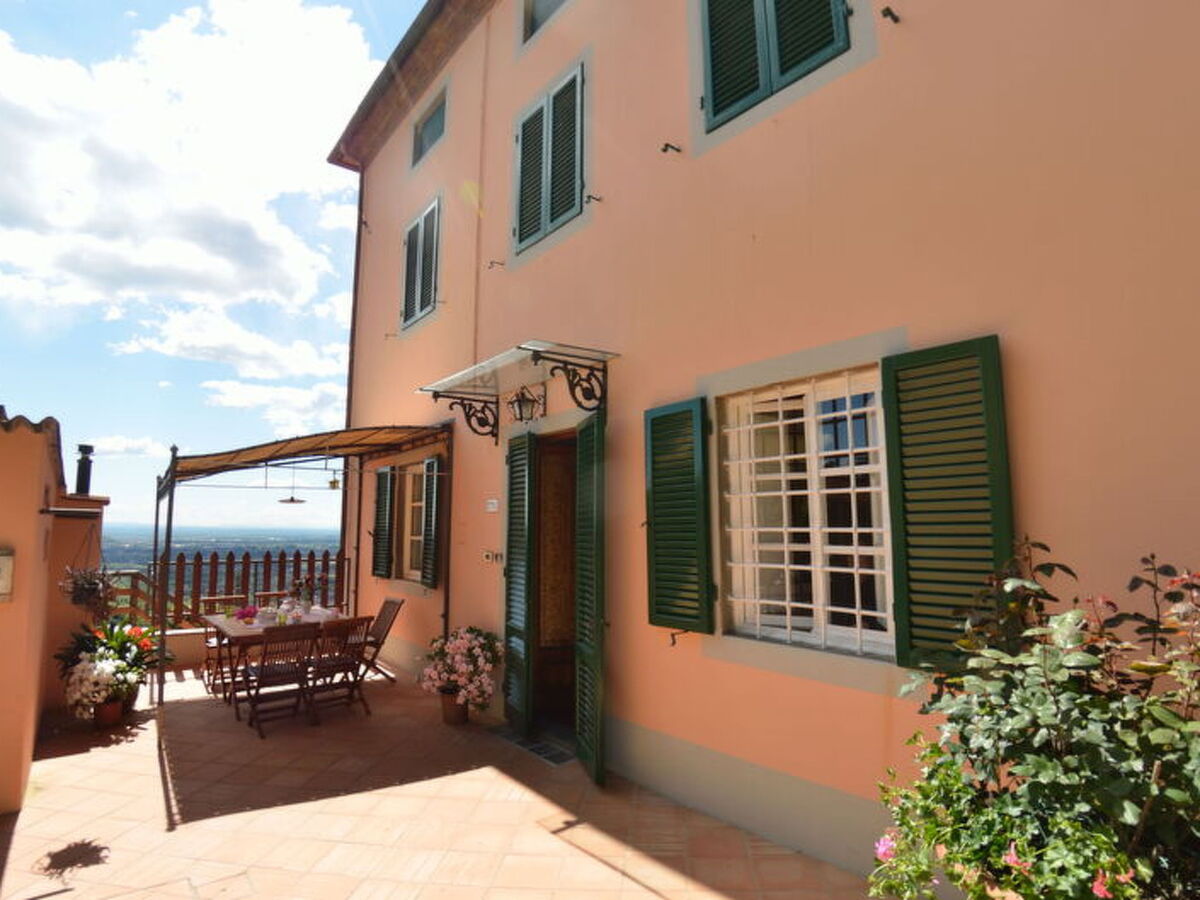 Alla Collina Del Sole – Maison Ciciana, piscine & jardin - Photo 16