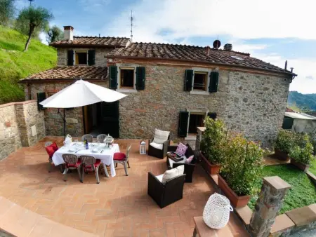 Alla Piazzetta – 2 appartements, piscine privée