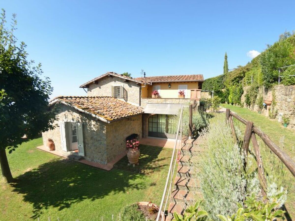 Podere Aida : maison 3 appartements avec piscine à Capannori - Photo 10
