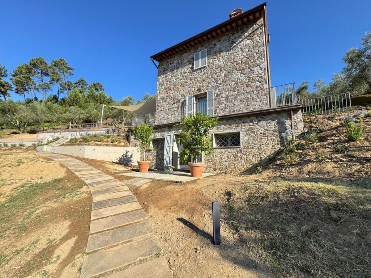 Casale Al Sasso, maison pierre avec piscine à Capannori - Photo 48