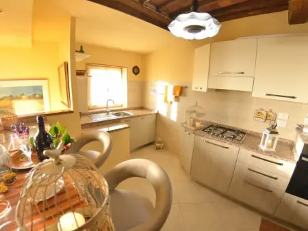 Finestra San Michele, appartement 7 pers. vue sur deux places : photo 4