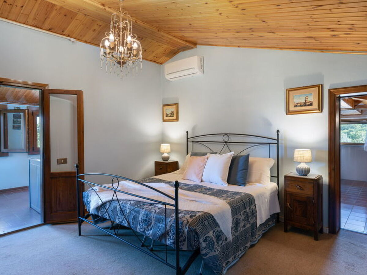 Maison Residenza La Casuccia, 3 chambres avec piscine - Photo 18