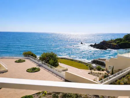Location appartement à Saint Raphaël, Studio vue mer, clim, parking - 4 pers.