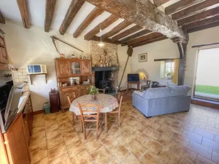 Gîte charme avec piscine couverte, 3000m² jardin privatif : photo 13
