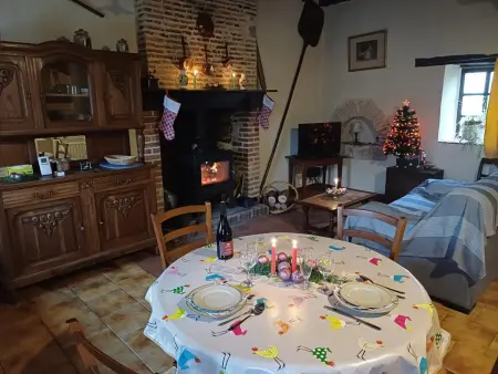 Gîte charme avec piscine couverte, 3000m² jardin privatif : photo 19