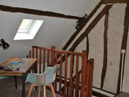 Gîte charme avec piscine couverte, 3000m² jardin privatif : photo 23