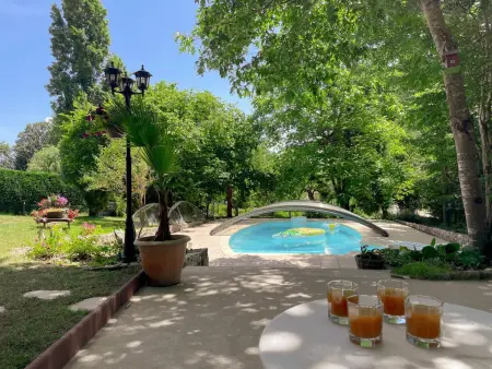 Gîte charme avec piscine couverte, 3000m² jardin privatif : photo 31