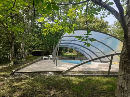 Gîte charme avec piscine couverte, 3000m² jardin privatif : photo 33