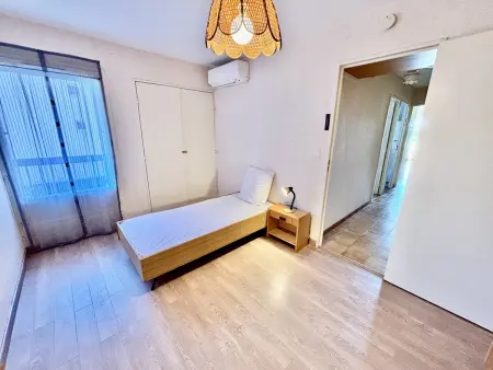 Appartement 3 pièces climatisé, plage à 10 min - Le Lavandou : photo 9
