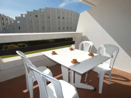 Studio cabine 4 pers avec loggia sud à 80m de la plage : photo 2