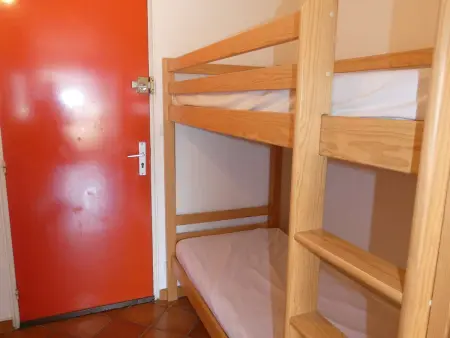 Studio cabine 4 pers avec loggia sud à 80m de la plage : photo 10