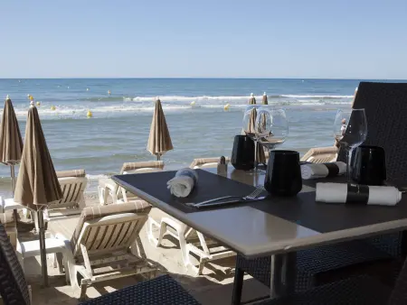 Studio cabine 4 pers avec loggia sud à 80m de la plage : photo 12