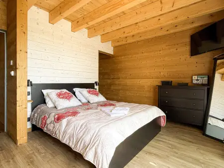 Chalet 14 pers. vue Monts du Cantal – Spa & loisirs - Photo 8