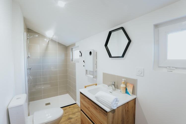 Maison rénovée 4 personnes à 1 km de la plage - Photo 14