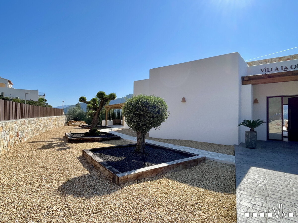 Villa La Oksana - Piscine privée & vue montagne - Photo 16