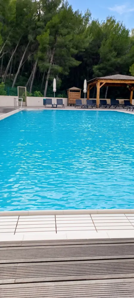 Studio avec balcon et piscine à Saint-Cyr-sur-Mer, 4 personnes : photo 7