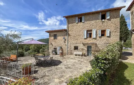 Maison en pierre avec piscine privée à Cavriglia : photo 14