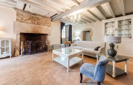 Ancien presbytère en pierre à Cellefrouin, 6 pers. : photo 3