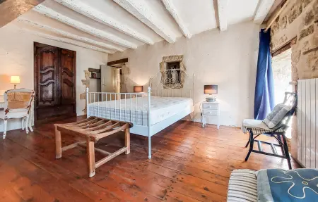 Ancien presbytère en pierre à Cellefrouin, 6 pers. : photo 16