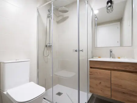 Loft industriel avec piscine privée à Madrid : photo 16