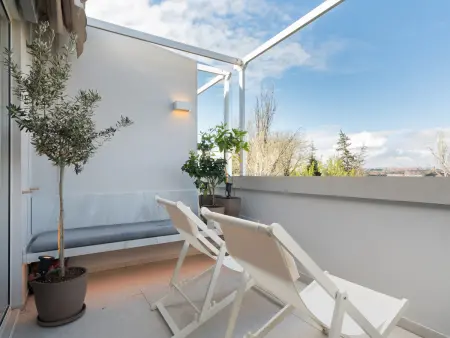 Attique design avec terrasse privée à La Latina : photo 5