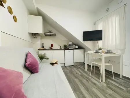 Studio rénové au cœur de Nerja, 4 personnes : photo 5
