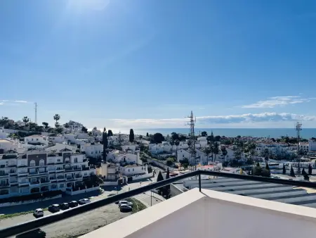 Penthouse Nerja avec solarium privé et vue mer : photo 4