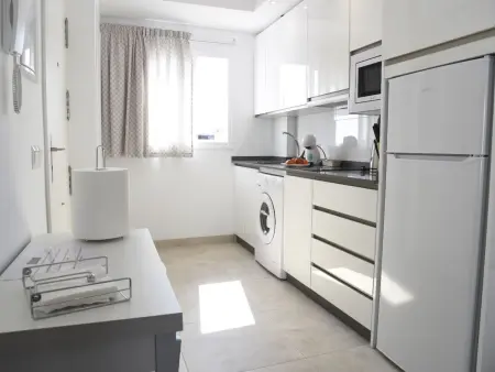 Studio moderne rénové, 900 m plage Burriana : photo 5