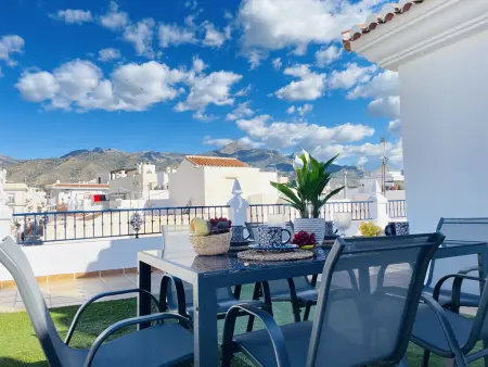 Maison 3 étages, 4 chambres, terrasse toit à Nerja : photo 2
