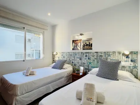 Appartement lumineux 2 ch, centre Nerja avec balcon : photo 2
