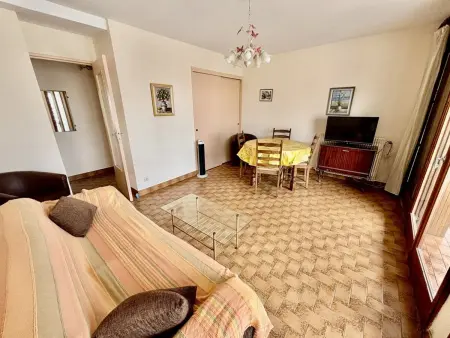 T2 traversant au Lavandou, terrasse, parking privé : photo 8