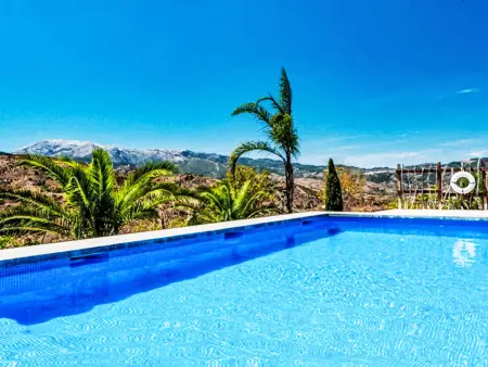Nido Aguila Blanca, maison 7 chambres avec piscine à Coín