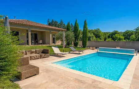 Location maison à Saumane de Vaucluse, Maison avec piscine privée