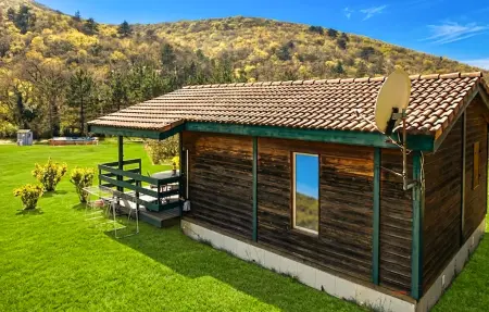 Chalet indépendant avec piscine aux Tourrettes : photo 2