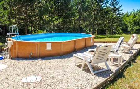 Chalet indépendant avec piscine aux Tourrettes : photo 8