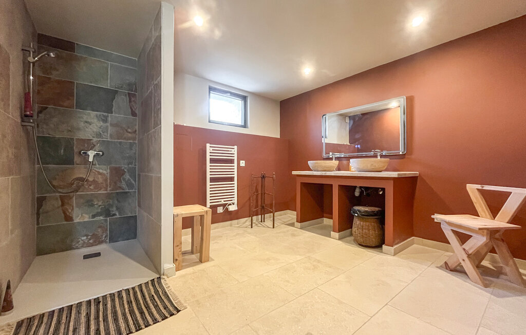 Maison 6 chambres avec piscine, spa et salle de fitness - Photo 30