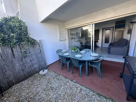 Studio cabine avec cour au Grau-du-Roi, animaux non admis : photo 4