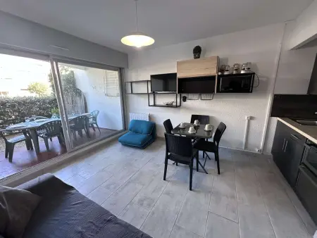 Studio cabine avec cour au Grau-du-Roi, animaux non admis : photo 5