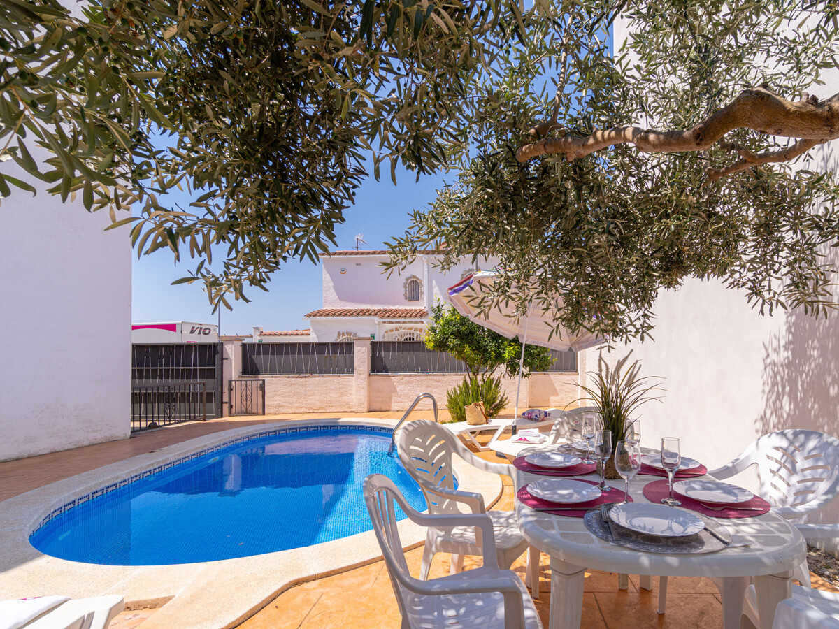 Villa 6 pers, piscine privée et vue lac à Empuriabrava - Photo 2