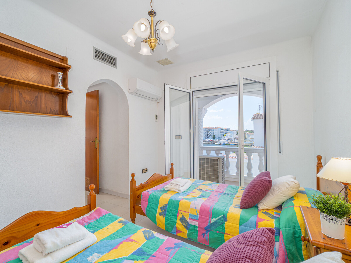 Villa 6 pers, piscine privée et vue lac à Empuriabrava - Photo 23