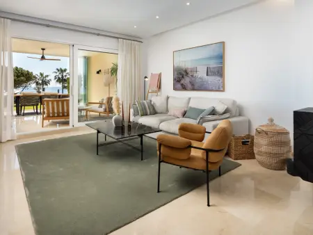 Appartement vue mer front de plage à Marbella, 2 chambres : photo 5